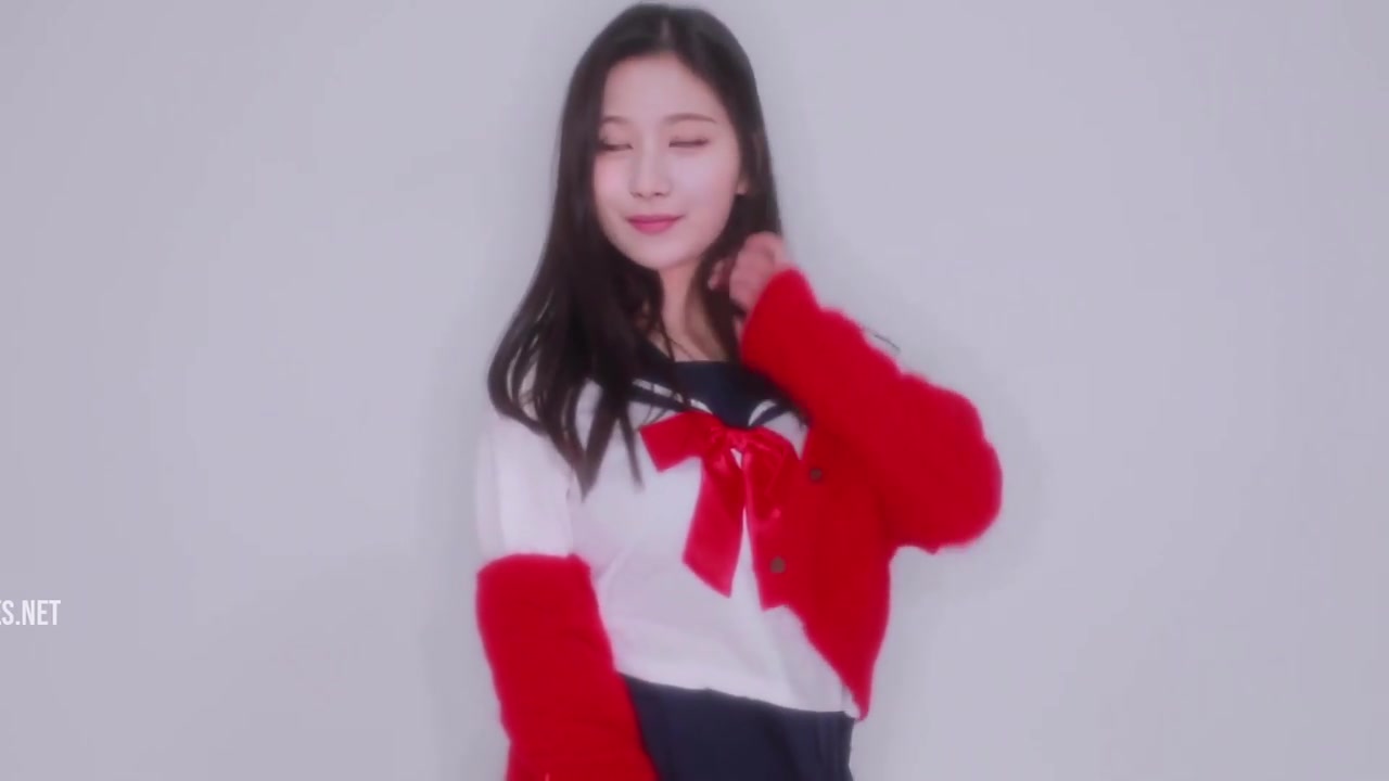 TWICE Sana Deepfake (Schoolgirl Tease) 湊崎 紗夏