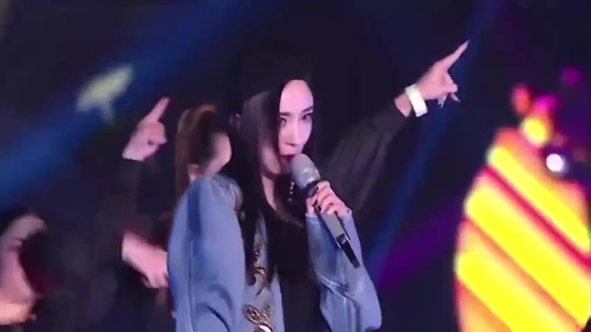 杨幂 最骚版野狼DISCO Yang Mi Sing for you